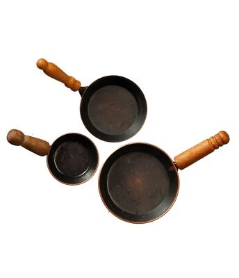 Set Di 3 Padelle In Rame Miniature Per Cucina Accessorio 1:12 - Immagine 1 di 4