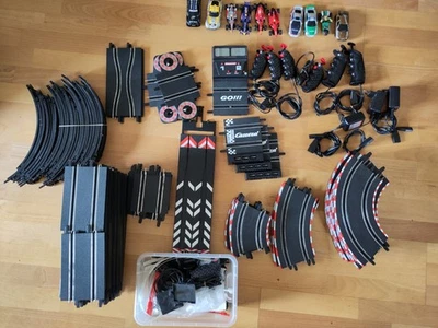 Carrera Go Rennbahn Erweiterungsset mit 10 Autos, Looping, Sprung & Steilkurven - Bild 1 von 2