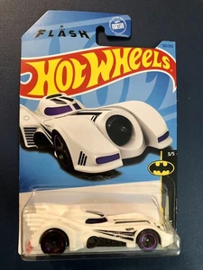 Hot Wheels 2023 DC Batmobile 1:64 Scale Diecast Car White Batman Series 3/5 - Picture 1 of 4