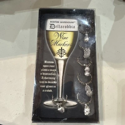 Marcadores de vino Boston Warehouse Dellarobbia 6 piezas tono plateado con forma de fruta dijes nuevos Foto 1 de 4