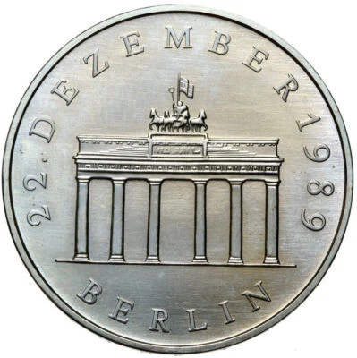 Commemorative coin - East Germany GDR - 20 Mark 1990 A - Brandenburg Gate - UNC - Image 1 of 2