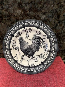 Queen's Rooster Black Salad Plate 8 1/2" Excellent condition - Picture 1 of 3