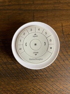 Hunter Douglas Gen 2 White Wall mount remote control - Picture 1 of 2