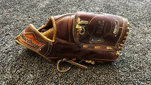 Vintage MacGregor Hank Aaron 715 Home Run King Baseball Glove RHT - Picture 1 of 8