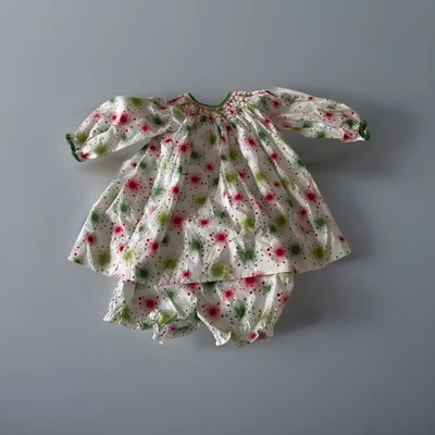 Vestido/pantalones de vacaciones Petit Ami para niñas manga larga bordados talla 12 meses Foto 1 de 4