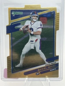 2021 DONRUSS GOLD DIE CUT PRESS PROOF DANIEL JONES /25 - Bild 1 von 2