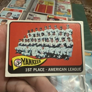 1965 Topps #513 Yankees Team Well Centered Wax On Front Mantle Maris Ford Berra - Picture 1 of 20