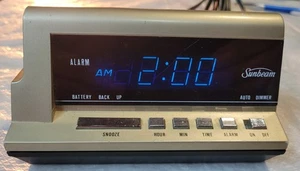 Reloj Despertador Sunbeam Modelo 887-17B Eléctrico Azul LED - De Colección - Imagen 1 de 9