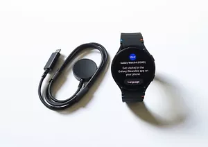 Samsung Galaxy Watch4 44mm R870 Green Aluminum Case GPS WiFi BluetoothSmartwatch - Picture 1 of 13