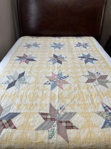 90”x50” Vintage from 1940’s  Eight Point Star Hand Stitched Cotton Quilt. - Picture 1 of 13