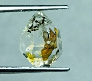 3.30 Cts Petroleum Quartz Crystals Specimens With Petroleum Bubbles and Methane - Picture 1 of 7