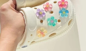For Croc/ clog Charms 6 Pce Bundle-GLOW IN THE DARK FLOWERS/Shoe Charms-UK POST - Picture 1 of 15