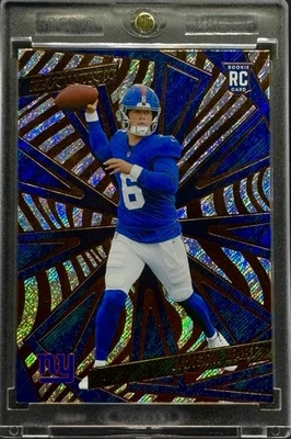 Jaxson Dart  RARE ROOKIE RC BLUE SPARKLE  REFRACTOR INVESTMENT CARD  GIANTS MINT - Image 1 of 2