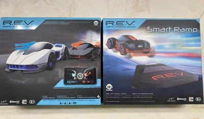 WowWee REV Vehículos Robóticos Mejorados Paquete Completo de Batalla 2 Coches y Rampa Inteligente Foto 1 de 4