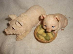 PAIR OF PIG FIGURES 008 - Picture 1 of 3