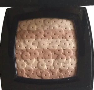 Chanel Lumiere De Artifices Beiges Illuminating Powder With Shimmer 0.63oz RARE - Picture 1 of 3