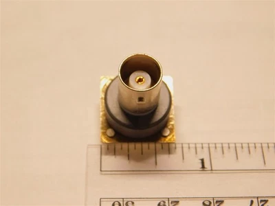 10 HH-Smith BNC Female Printed Circuit Board Connectors, Integrated Ferrite Core - Image 1 of 3