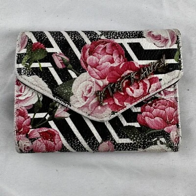 Betsey Johnson Womens Wallet Pink Rose Floral w White & Black Snap Closure Logo - Image 1 of 4