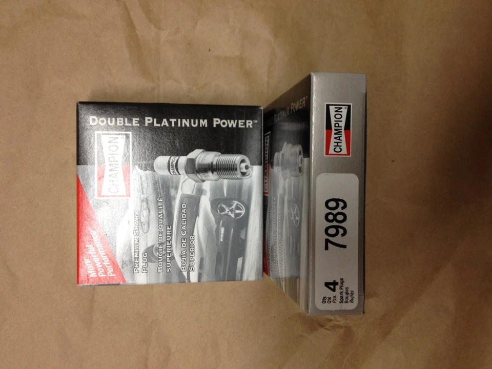 Champion 7989, Spark Plug, 4.6L, 5.4L, Set of 8,  - Image 1 of 1