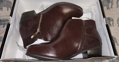 NEW IN BOX London Fog Women’s Haley Brown Smooth Booties 11W 11 Wide - Image 1 of 4