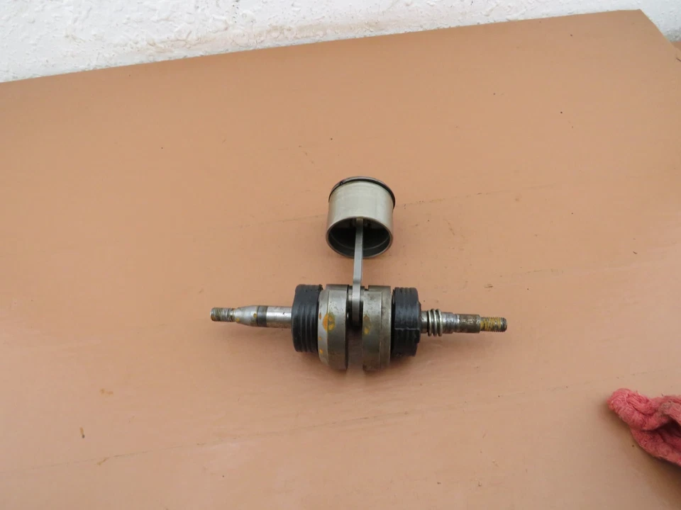 Poulan Black Hawk BH2160 Chainsaw OEM Crankshaft & Piston - Image 1 of 4