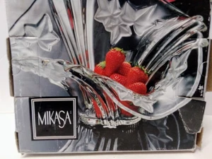 Mikasa Parisian Ivy Crystal Large Handkerchief Centerpiece Bowl Frosted Leaves - Picture 1 of 13