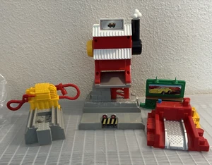 Geotrax Building Lot 4 pc Toy Replacement Cargo Pieces Parts Fisher Price - Picture 1 of 6