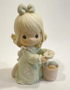 Precious Moments Figurine • It’s No Secret What God Can Do 1993 Enesco • 531111 - Picture 1 of 7