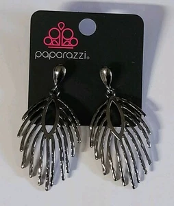 Paparazzi Metro Safari Black Post Earrings - Bild 1 von 3