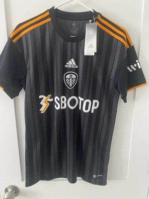 Brand New Leeds United 2022-2023 3rd Shirt, Adult Size S - Image 1 of 3