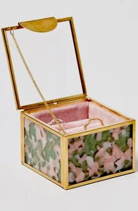 Oliver Bonas Glass Resin Green / Pink Jewellery Ring Box Satin Cushioning IN BOX - Picture 1 of 6