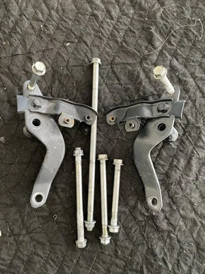 Оригинальные крепежные болты для двигателя Honda CBR 300R 2015 15-20 годов выпуска - Изображение 1 из 4