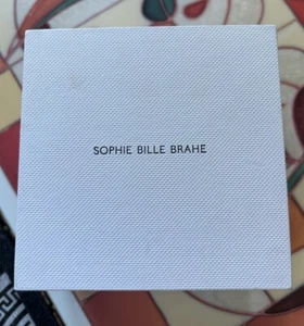 Caja blanca vacía Sophie Bille Brahe - Imagen 1 de 2