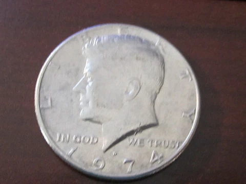 1974 D KENNEDY HALF DOLLAR NICE COIN FREE SHIPPING! Cover