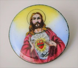 VINTAGE HAND PAINTED ENAMEL FOR PENDANT RELIGIOUS ~1" WIDE SACRED HEART JESUS - Picture 1 of 2