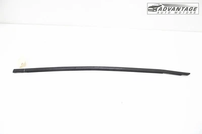 AUDI A4 QUATTRO B9 2017-2024 PUERTA DELANTERA IZQUIERDA LADO DEL CONDUCTOR VENTANA CINTURÓN MOLDEADO OEM Foto 1 de 4
