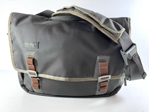 Timbuk2 Command Messenger Laptop Bag Green Nylon Multi-Pockets Shoulder Strap - Picture 1 of 24