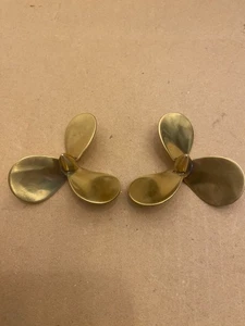 Vintage E Radstock Boat Running Spares - 2 x Brass Propellers - Picture 1 of 9