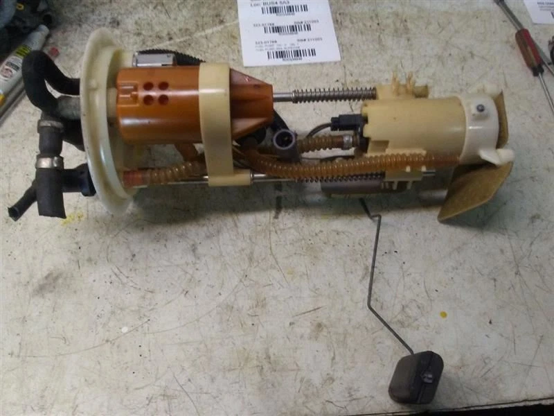 Conjunto de bomba de combustible Super Cab 126" Wb para Ford Ranger 02 2001-03 Foto 1 de 4