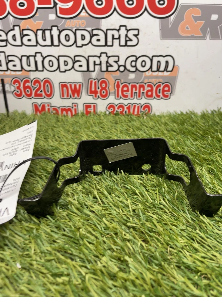 ✅ 2024 JEEP GRAND CHEROKEE FENDER MOUTING LH PN:68417841AA OEM - Image 1 of 4