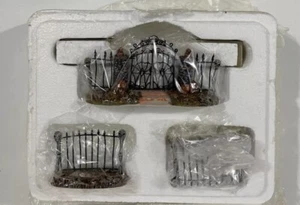 NEW SEALED Hawthorne Village Ghoulish Gate & Frightening Fence Set w/ COA, RARE - Picture 1 of 7