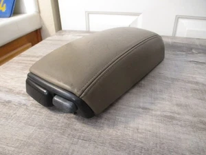 1993-1997 Volvo 850 Console Lid Armrest Cup Holder OEM Brown Lthr S70 V70 READ - Foto 1 di 15