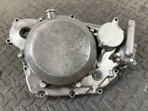 Cubierta de embrague interior Kawasaki KX450F 2009-2015 OEM carcasa de bomba de agua 14032-0117 - Imagen 1 de 18