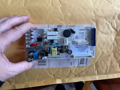 SMEG REFRIGERATOR CONTROL BOARD PART# K60375NE - Image 1 of 2