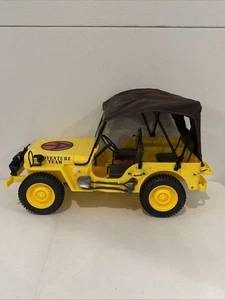 Soldiers of the World Yellow US Military Police Jeep 1/6 Scale Canvas Top 21st - Picture 1 of 11