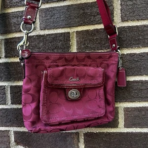 Coach Signature Patent Trim Turnlock Pocket Crossbody Shoulder Handbag Purse - Picture 1 of 10
