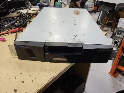 Quantum SuperLoader 3 L700 SAS Tape Drive AutoLoader - Spares or Repairs  - Image 1 of 4