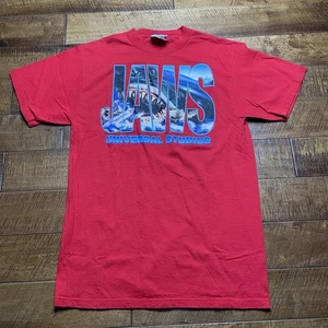 T-shirt vintage Jaws Universal Studios grafica rossa anni 90 film squalo taglia L - Foto 1 di 7
