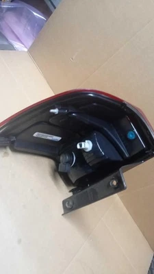 Conjunto de luz trasera derecha usado se adapta a: Ford Expedition 2013 grado B derecho Foto 1 de 4