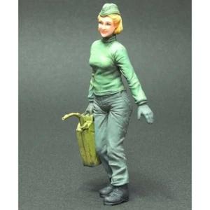 Kit Modelo Resina 1/22 85mm Hermosa Niña Soldada con Tambor de Aceite Segunda Guerra Mundial Sin Pintar - Imagen 1 de 4